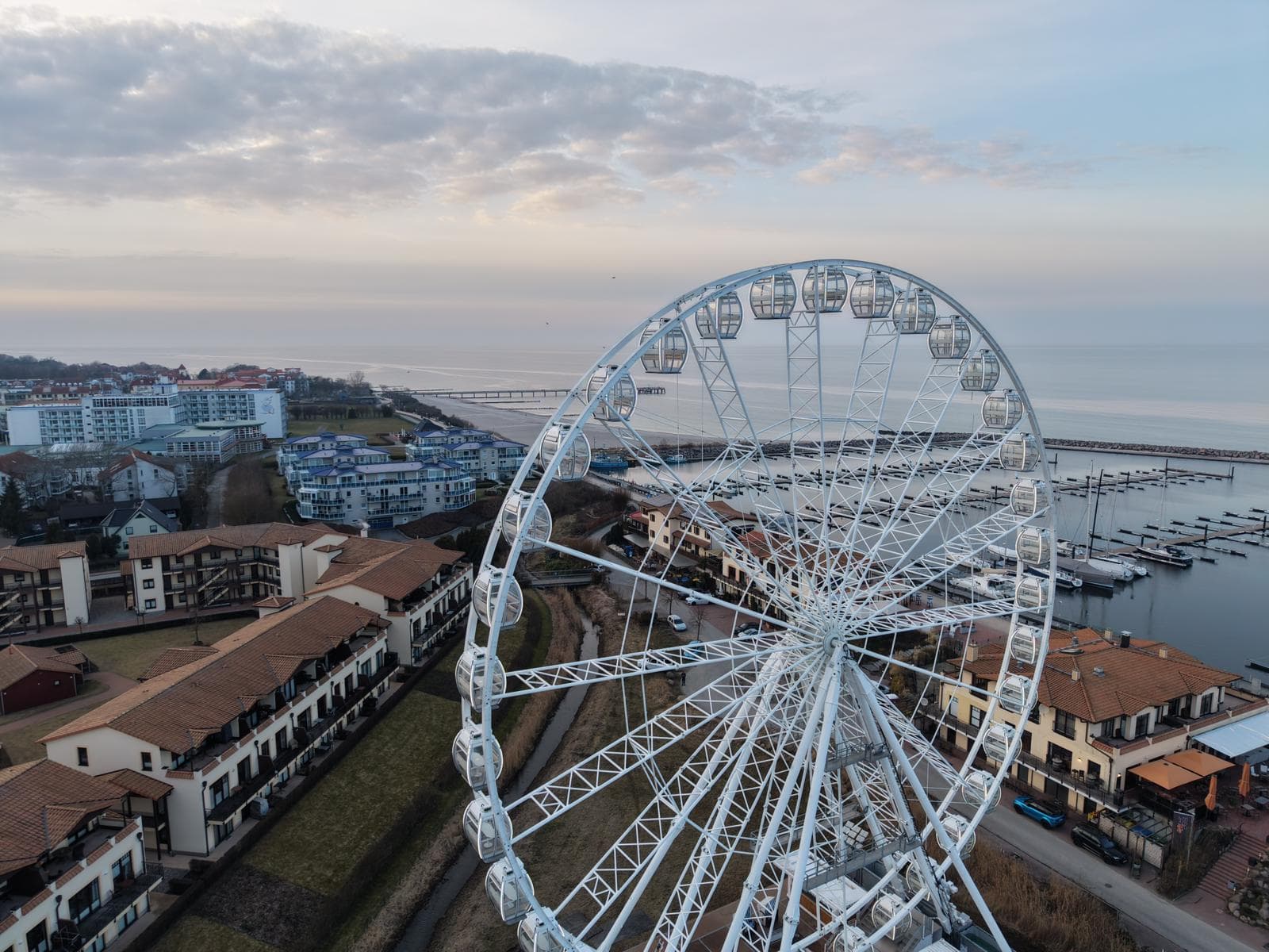 Fahrt im Riesenrad La Baltica (Kühlungsborn)